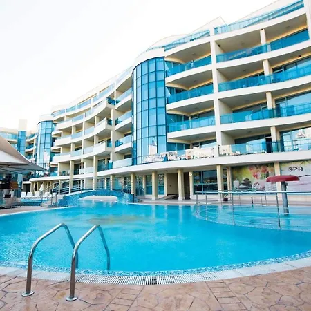 Marina Holiday Club&spa דירה פומורי