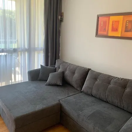 Marina Holiday Club&spa דירה *